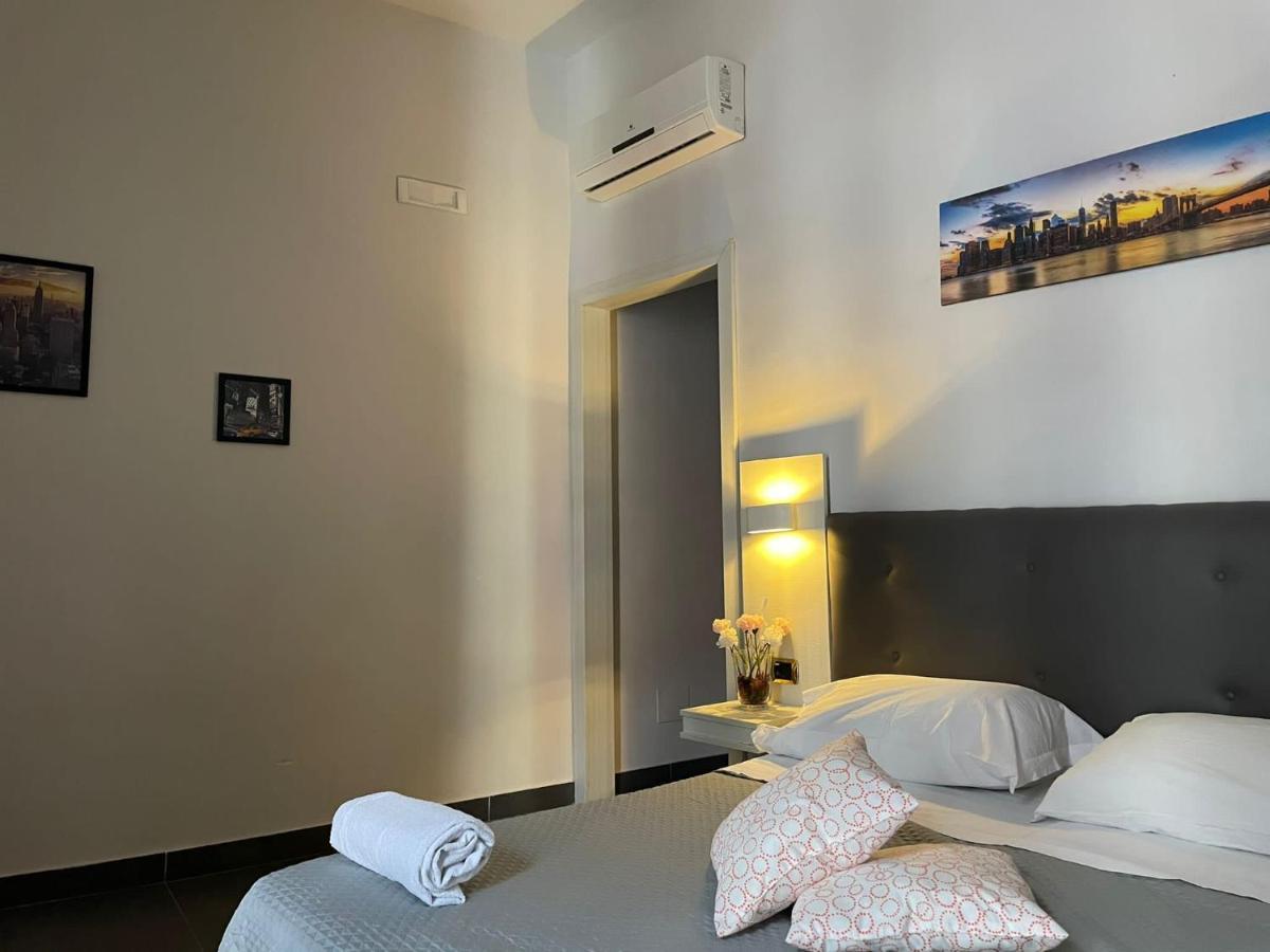 Ania Hotels Неаполь Екстер'єр фото